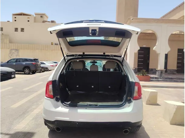 Car image 22