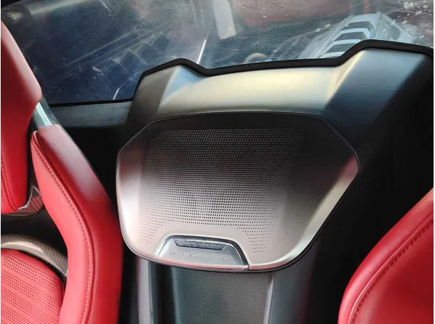 Car image 30