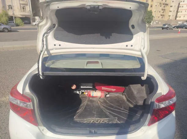 Car image 23