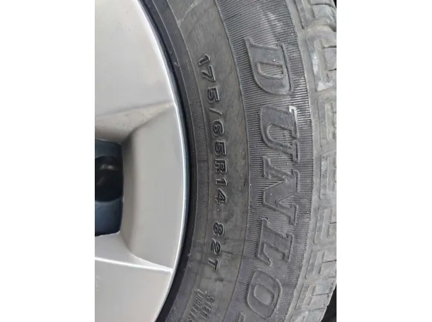 Car image 29