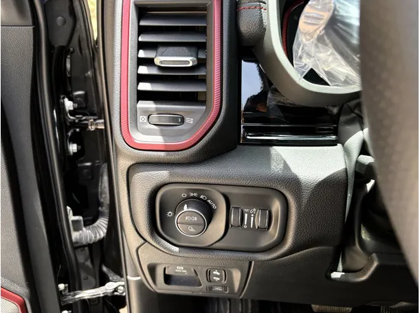 Car image 29