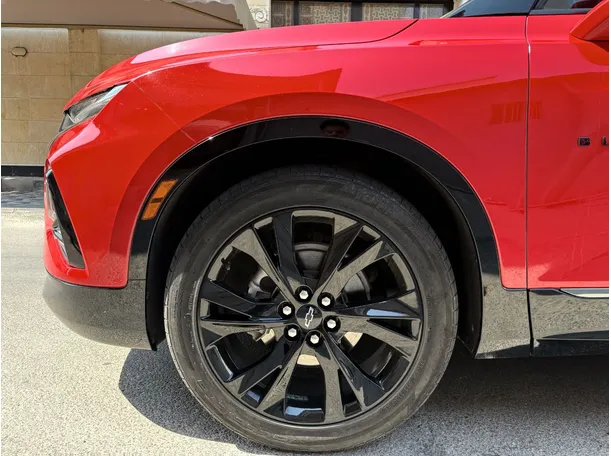 Car image 9