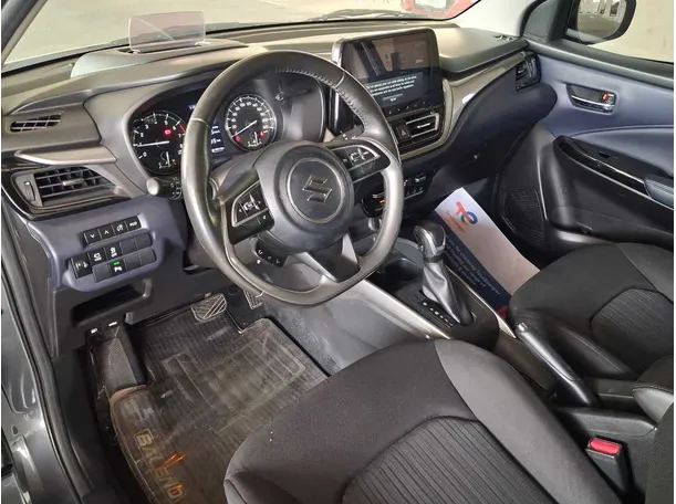 Car image 11