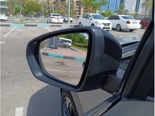 Car image 21