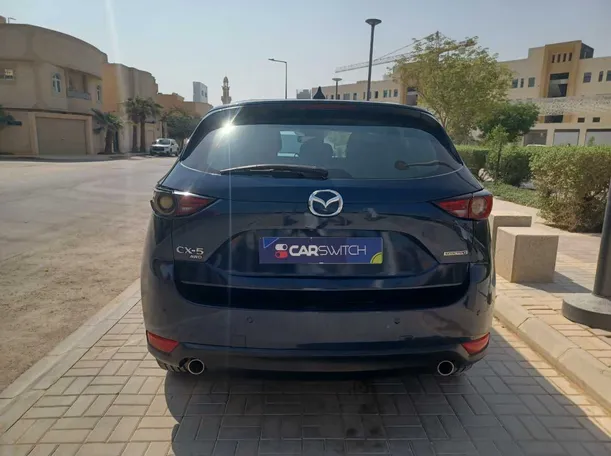 Car image 6