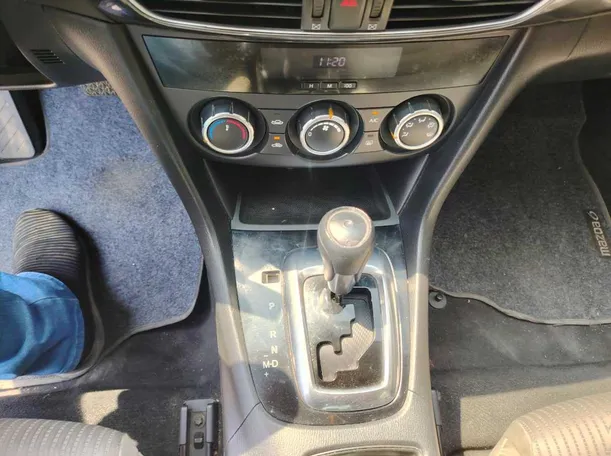 Car image 23