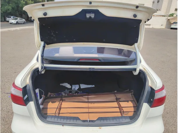 Car image 22