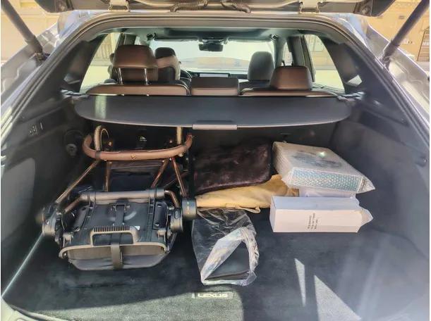 Car image 24
