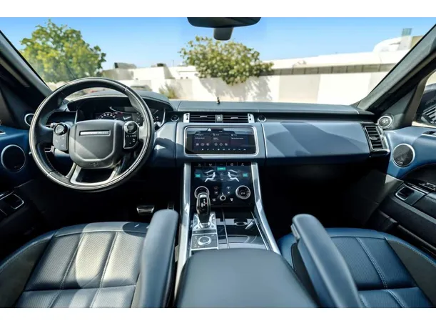 Car image 8
