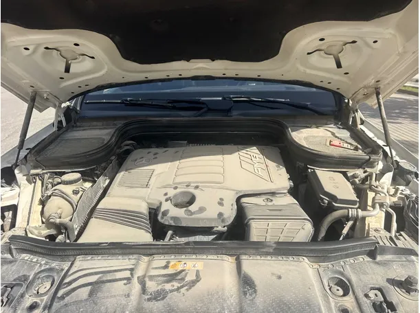 Car image 25