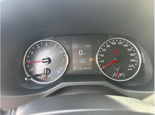 Car image 18