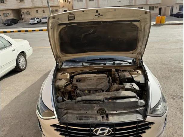 Car image 20