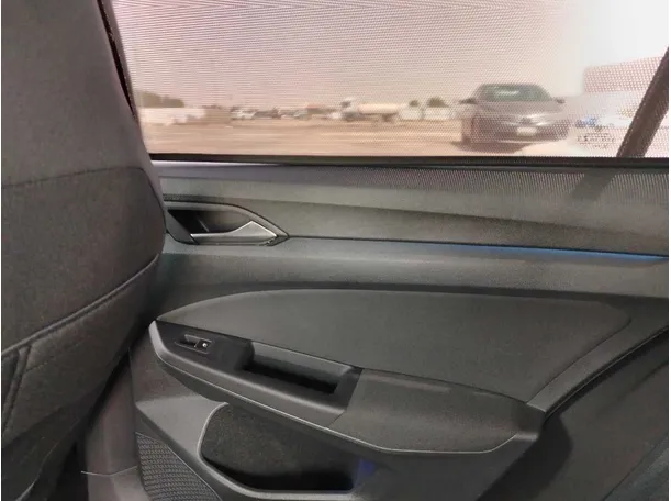 Car image 35