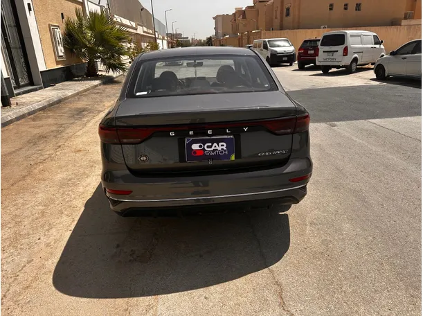 Car image 6