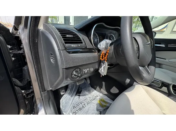 Car image 24