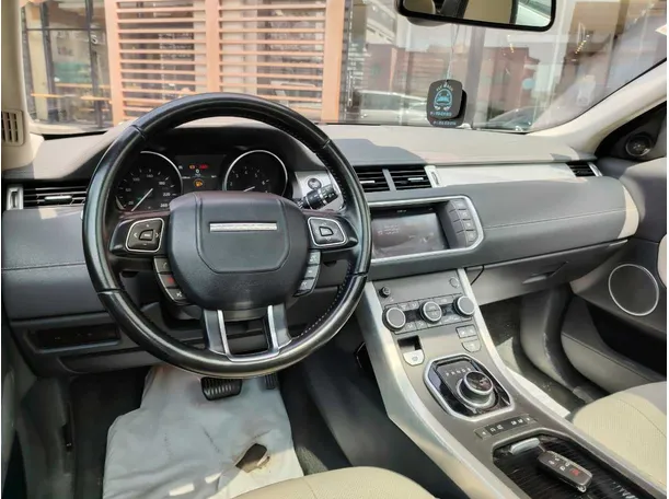Car image 28