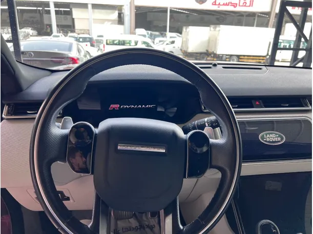 Car image 25