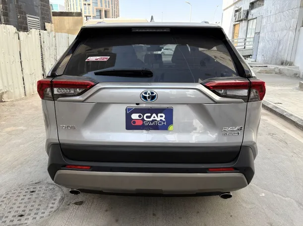 Car image 6