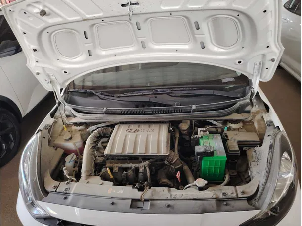 Car image 26