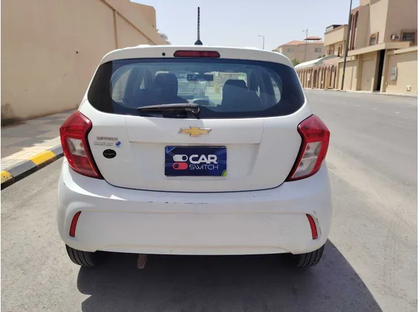 Car image 6