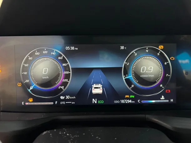 Car image 18