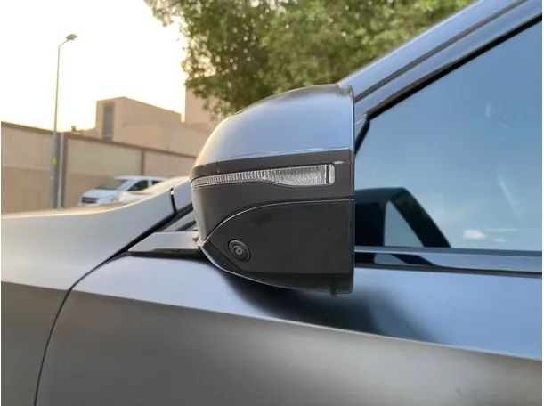 Car image 33