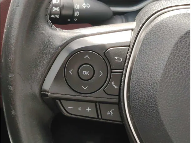 Car image 27