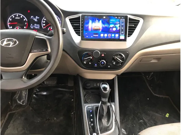 Car image 15
