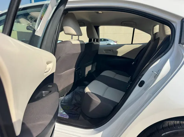 Car image 13