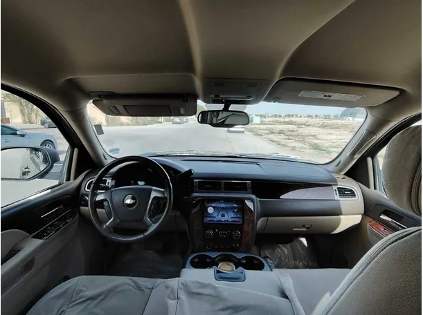 Car image 13