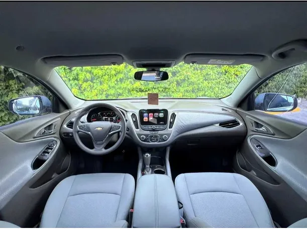 Car image 11