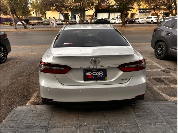 Car image 6