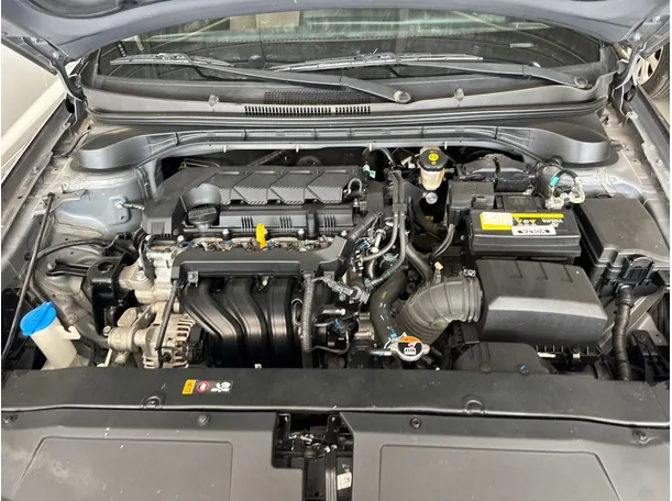 Car image 16