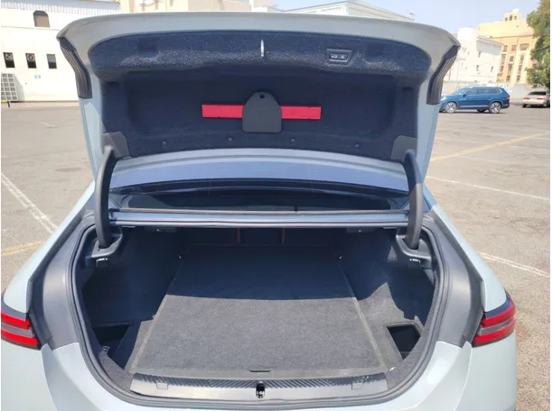 Car image 23