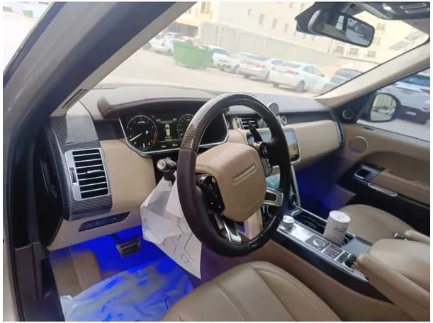 Car image 13