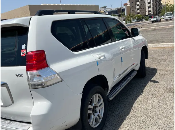 Car image 10