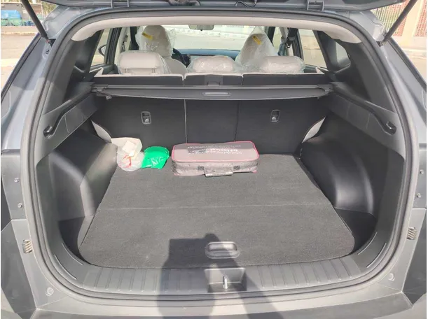 Car image 25