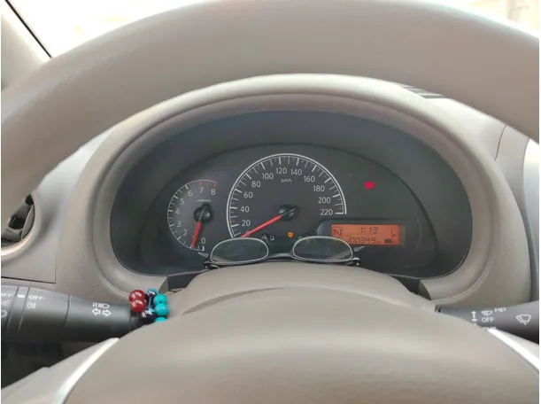 Car image 17