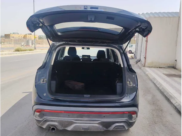 Car image 22