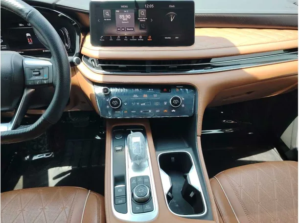 Car image 21