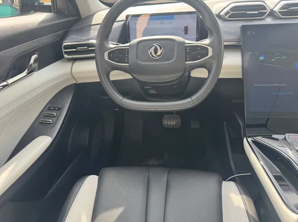 Car image 17