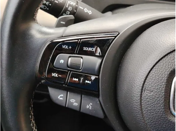 Car image 28