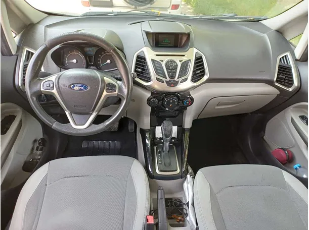 Car image 15