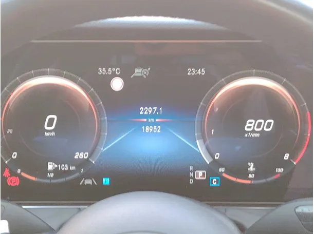 Car image 22