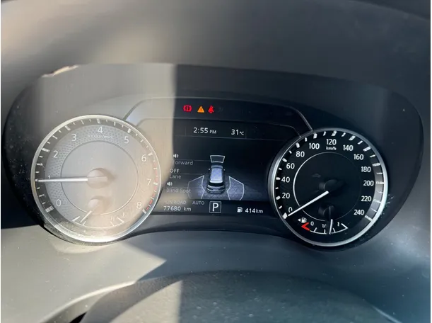 Car image 23
