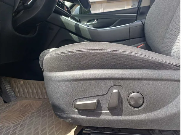 Car image 22