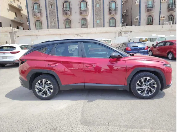 Car image 4