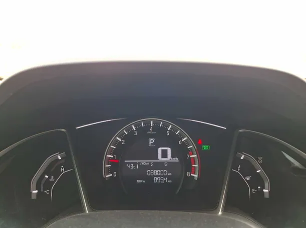 Car image 19