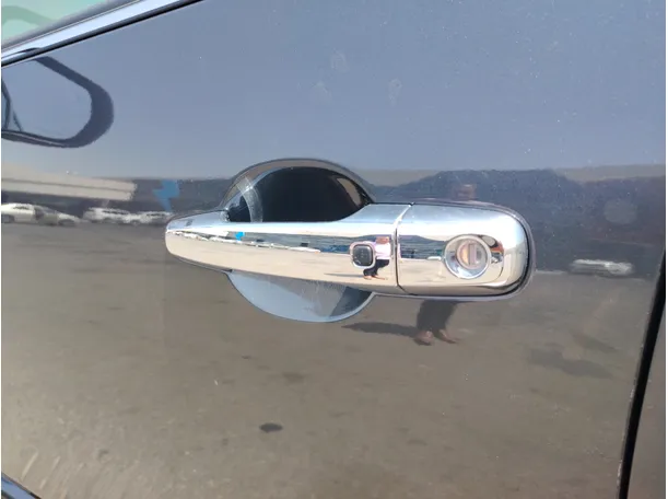 Car image 36