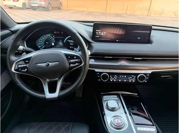 Car image 6